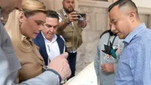 Maru Campos recibe citatorio de la FGR en Palacio de Gobierno de Chihuahua por investigación del operativo en Morelos.