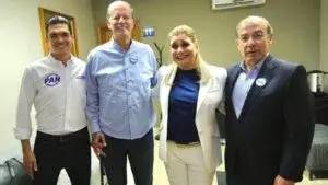 Dirigentes nacionales y militantes durante evento político del PAN realizado en Expo Chihuahua.