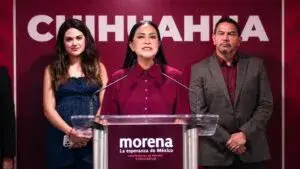 Dirigentes de Morena durante anuncio de juicio político contra Maru Campos en Chihuahua por caso de agentes extranjeros.