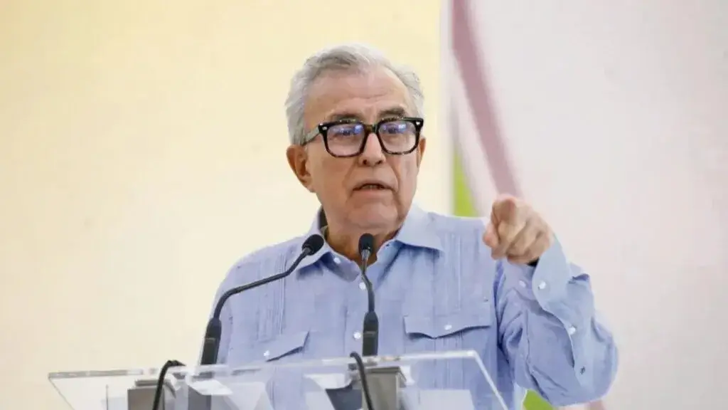 Sesión del Congreso de Sinaloa durante la designación de Eligio López Portillo como presidente de la Jucopo.