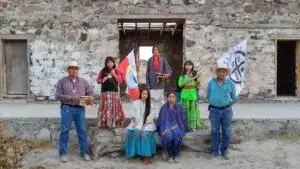 Representantes de Apaches durante un acto relacionado con su reconocimiento como pueblo originario en Chihuahua.